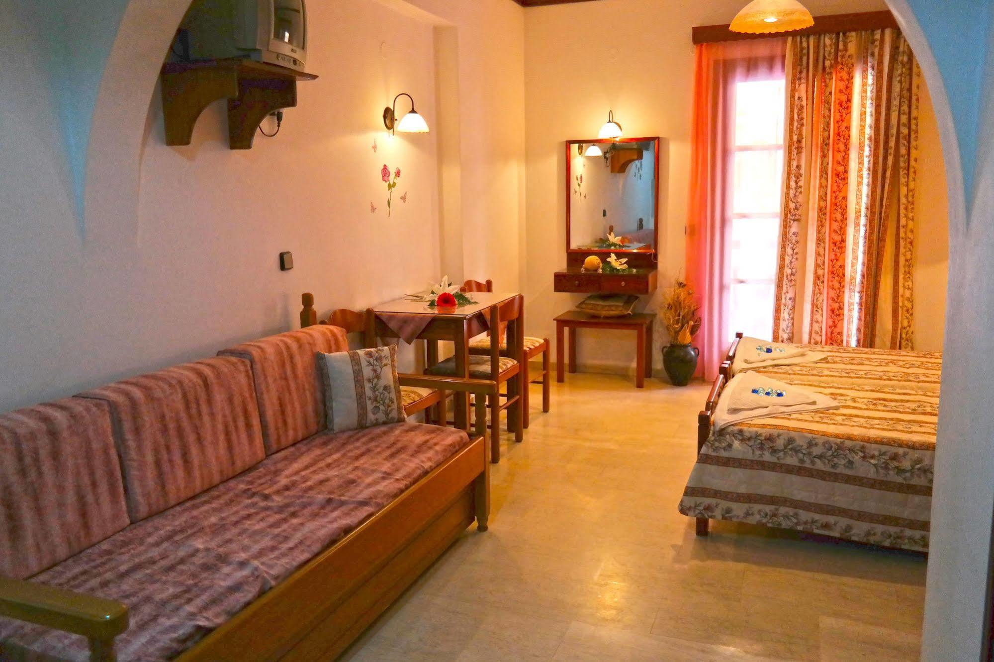 Golden Beach Studios Down Town Naxos City Exteriör bild